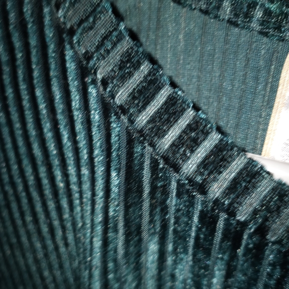 Ribbed Shirt - Picture 2 of 3